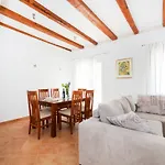 Nira Radonic Villa *