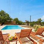 Nira Radonic Villa Šibenik