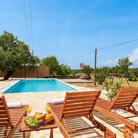 Nira Radonic Villa Šibenik