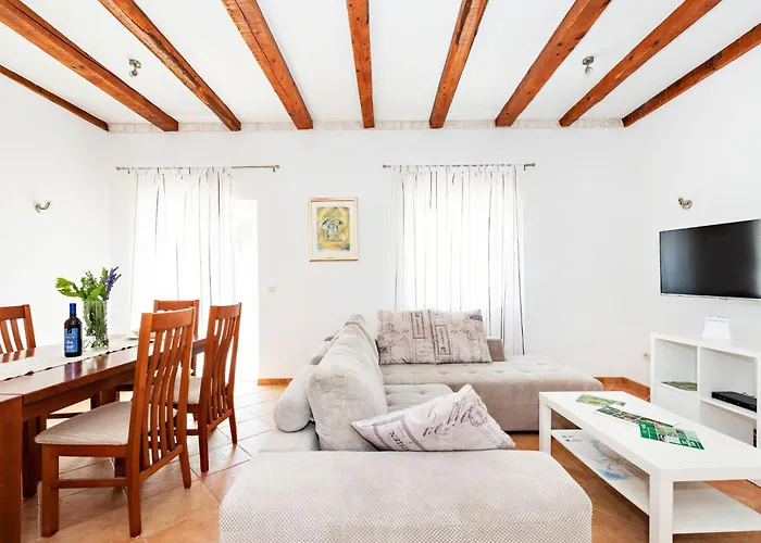 别墅 Nira Radonic *