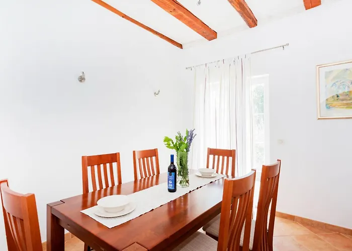 Nira Radonić Villa Šibenik