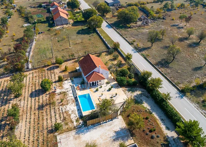 Nira Radonic 别墅 希贝尼克