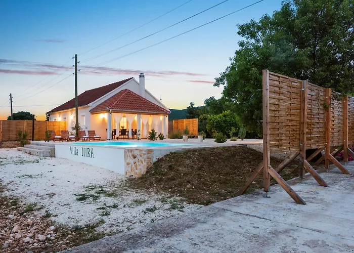Nira Radonić Villa