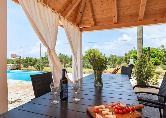 别墅 Nira Radonic *